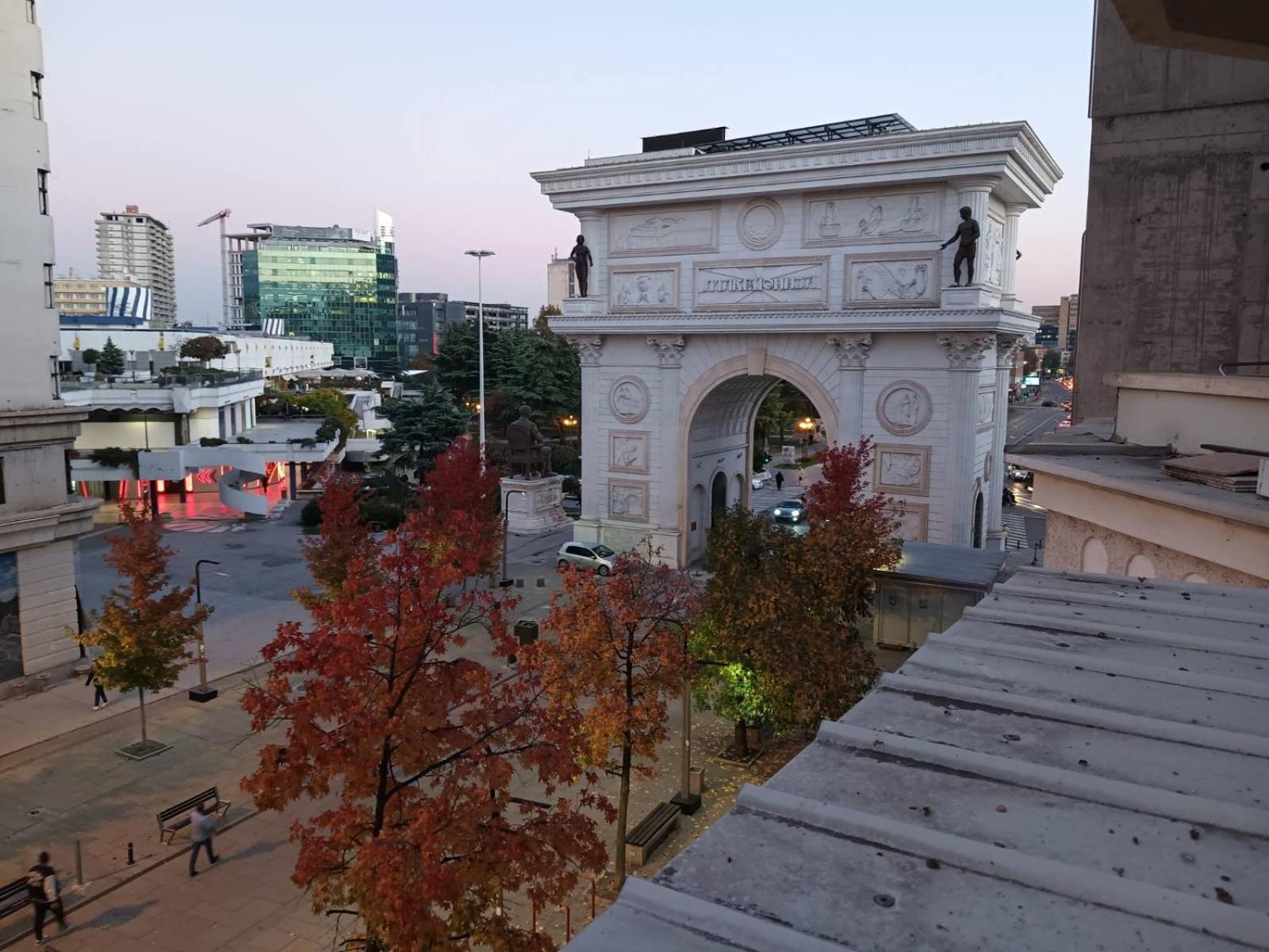 Premium Square Apartment Скопье Экстерьер фото