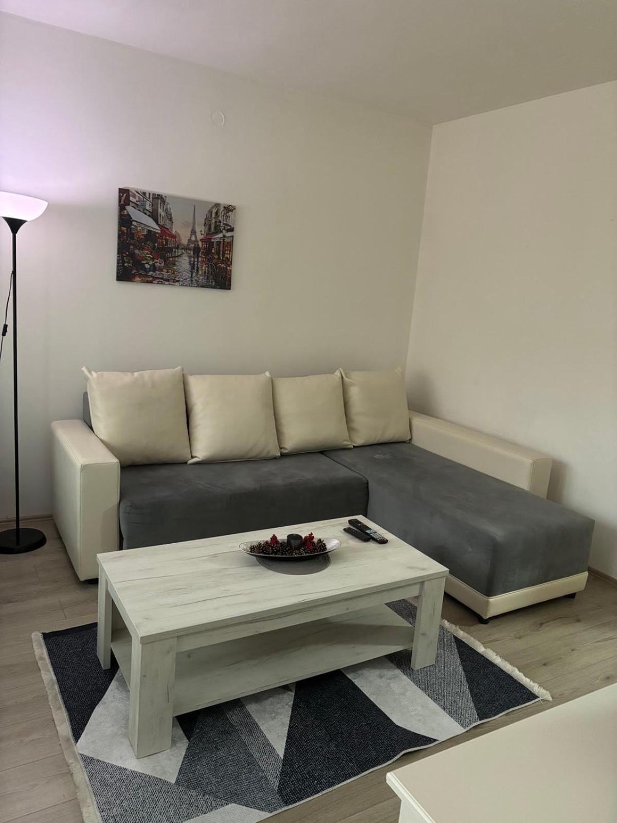 Premium Square Apartment Скопье Экстерьер фото
